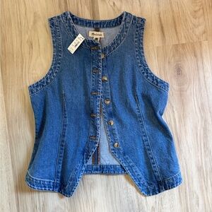 Madewell Denim Crewneck Vest in Java Wash.  Sold out piece. Size 10